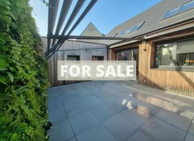 Contemporary Detached House