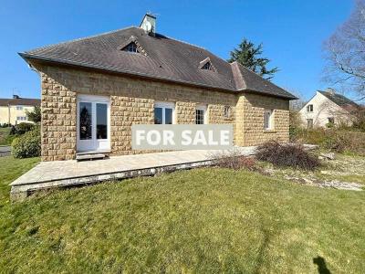 Detached House with Garden