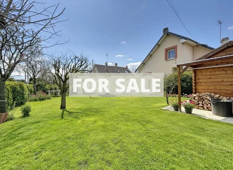 Detached House with Garden by the Coast