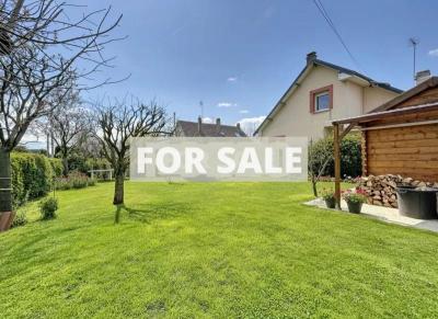 Detached House with Garden by the Coast