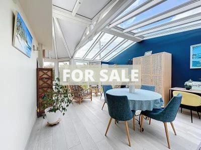 Detached House with Garden by the Coast