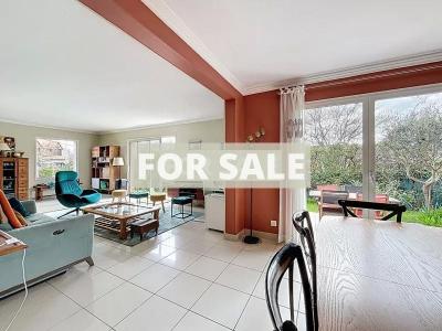 Detached House with Garden by the Coast