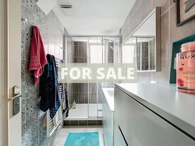 Detached House with Garden by the Coast