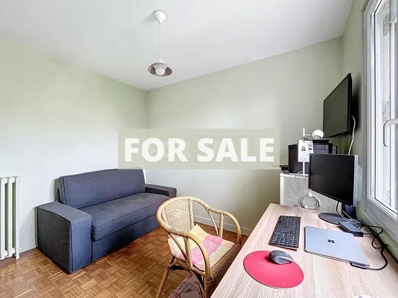 Detached House with Garden by the Coast