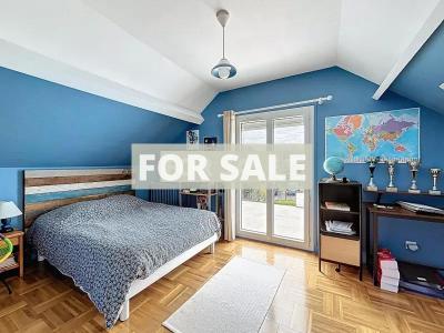 Detached House with Garden by the Coast