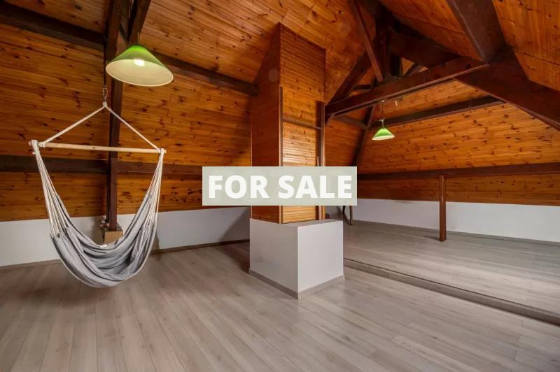 Detached House with Garden by the Coast