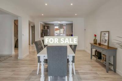 Detached House with Garden by the Coast