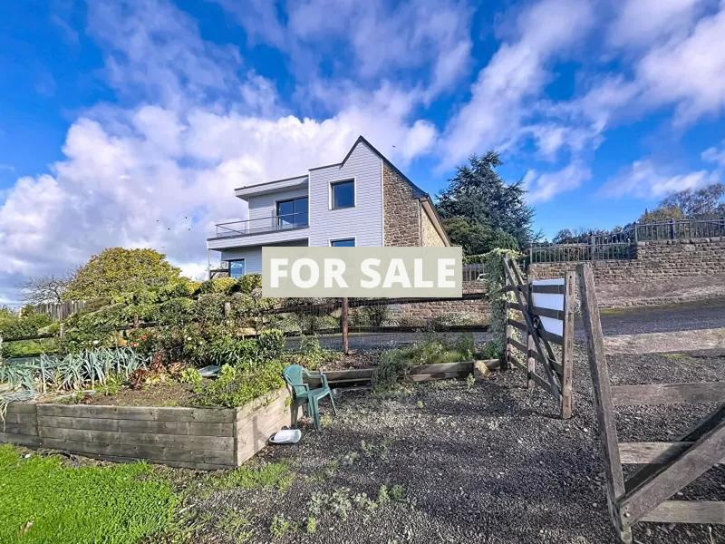 Detached House with Direct View of Mont-St-Michel