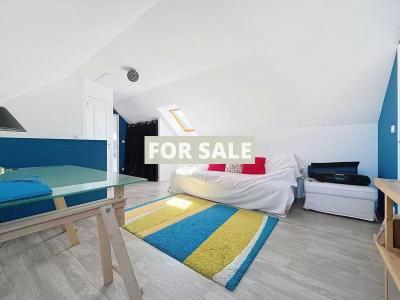 Modern Detached House Close to the Coast