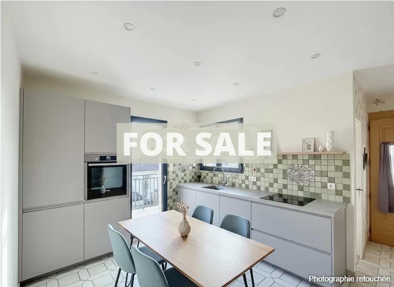 Detached House with Landscaped Garden