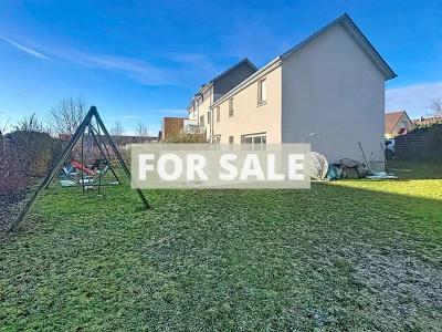 Traditional House with Garden