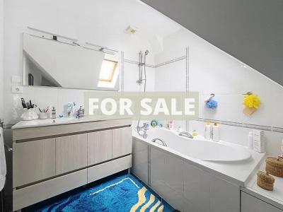 Contemporary Detached House in Coastal Location