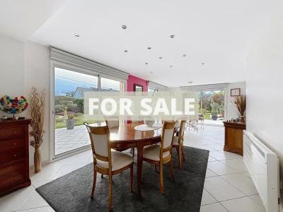 Contemporary Detached House in Coastal Location