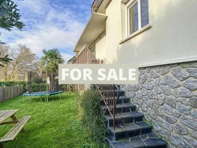 Detached House with Garden