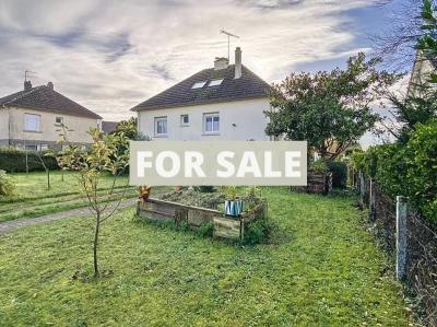 Detached House with Garden