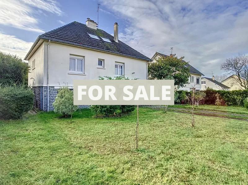 Detached House with Garden