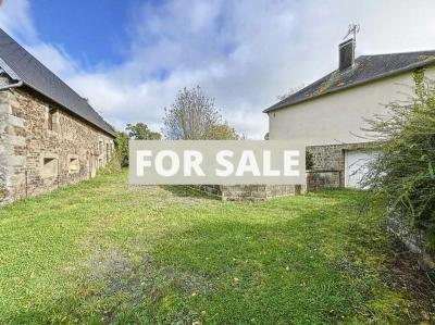 Detached Country House with Outbuilding