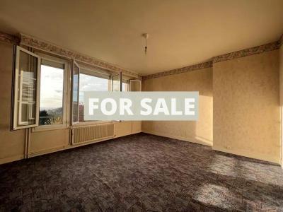 Town House in Good Potential