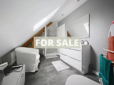 Detached House with Garden by the Coast