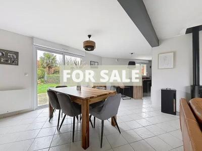 Detached House with Garden by the Coast