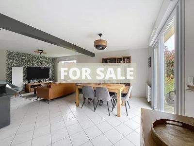 Detached House with Garden by the Coast