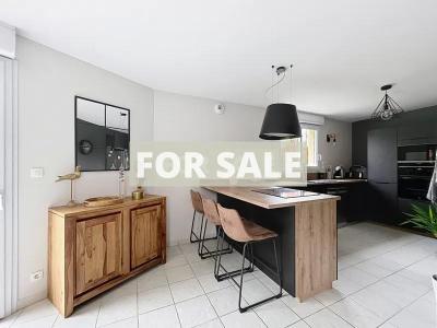 Detached House with Garden by the Coast