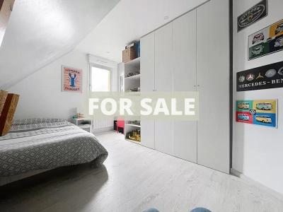 Detached House with Garden by the Coast