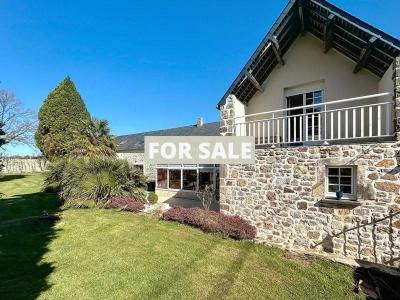 Vast Detached Country House with Guest Gite