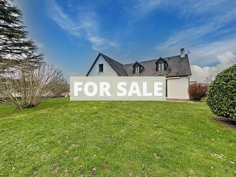 Beautiful Detached House with Garden