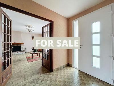Beautiful Detached House with Garden