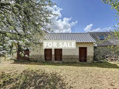 Detached Country House with Outbuilding