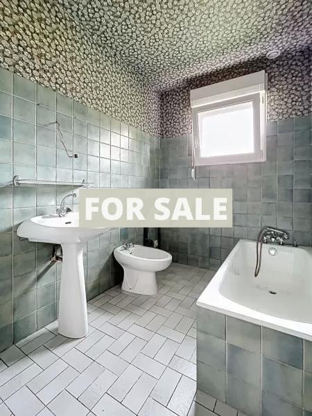 Detached Country House with Outbuildings