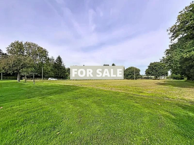 Detached Country House with Outbuildings