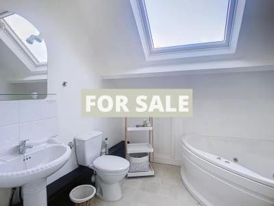 Detached Country House with Open View