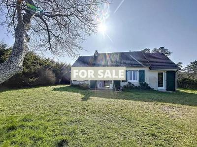 Detached House with Garden by the Coast