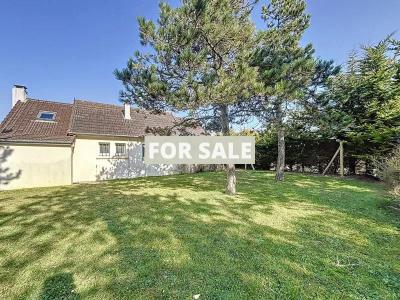 Detached House with Garden by the Coast