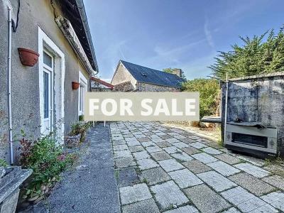 Detached House with Garden by the Coast