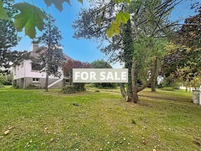 Detached House with Garden by the Coast