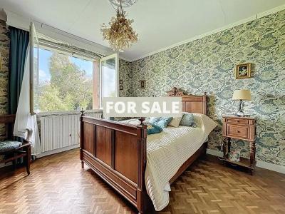 Detached House with Garden by the Coast