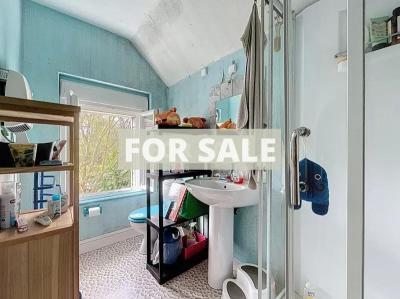 Detached House with Garden by the Coast