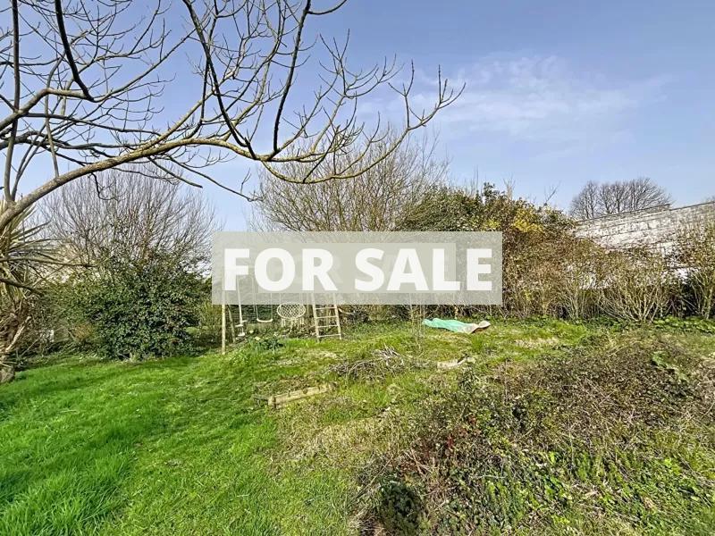 Detached House with Garden by the Coast