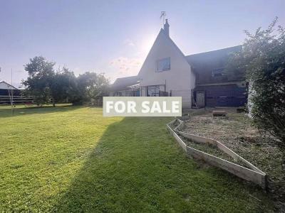Detached House with Landscaped Garden by the Coast