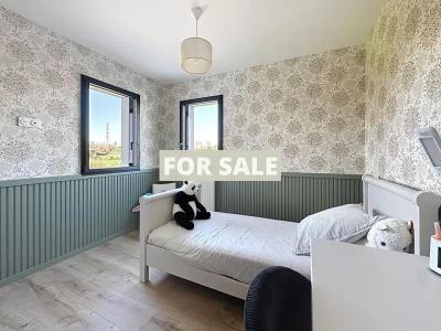 Main House with Guest Pods in Over One Hectare