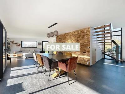 Main House with Guest Pods in Over One Hectare