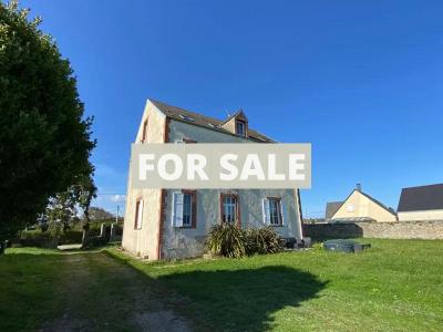 Detached House with Garden by the Coast