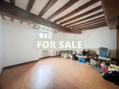 Detached House with Garden and Open View