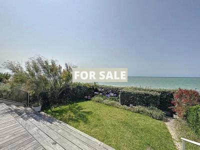 Contemporary Detached House with Sea View