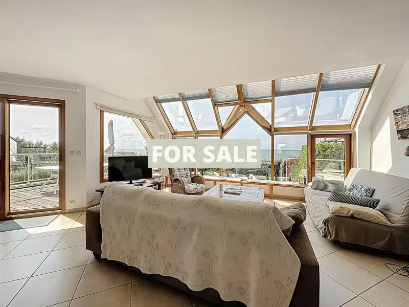 Contemporary Detached House with Sea View