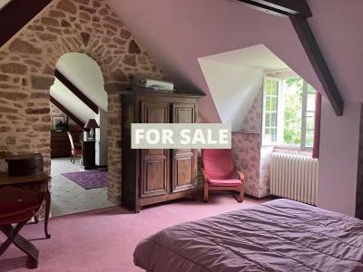 Detached Country House with Outbuilding