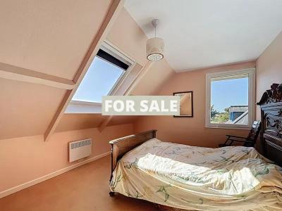 Detached House with Garden, 50m From the Beach